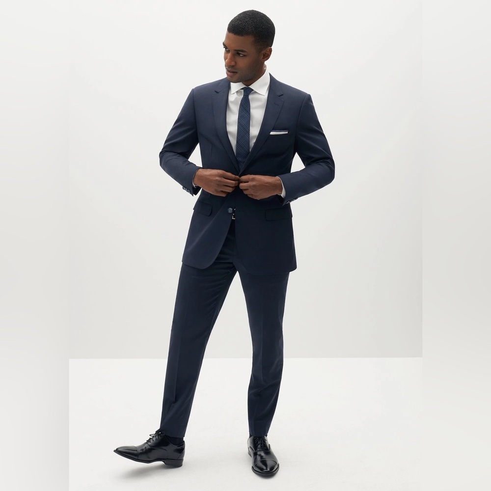 Men's SuitShop Navy Blue Suit (38S Jacket, 31S Pants)